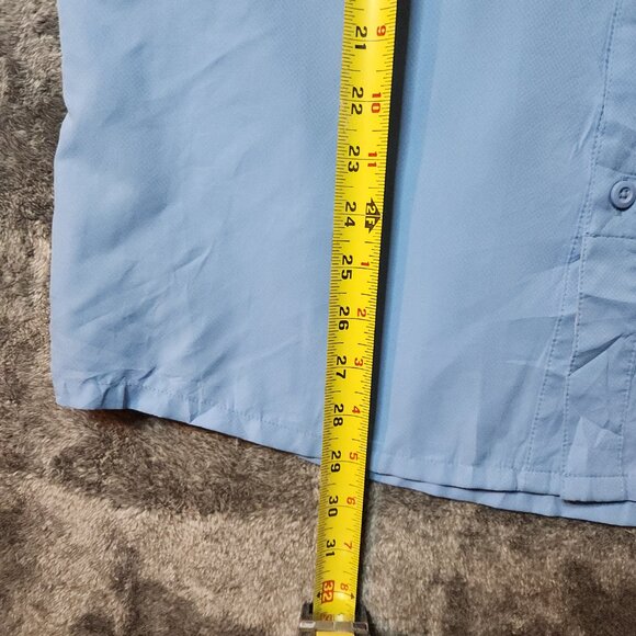 Real tree Fishing Button shirt With Vented Back Men's Size Medium Blue Pockets - Picture 9 of 9